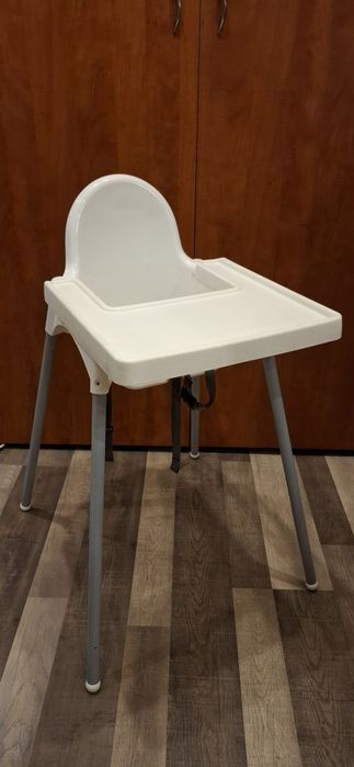 Scaun bebe ANTILOP
Scaun înalt cu tavă, alb/alb