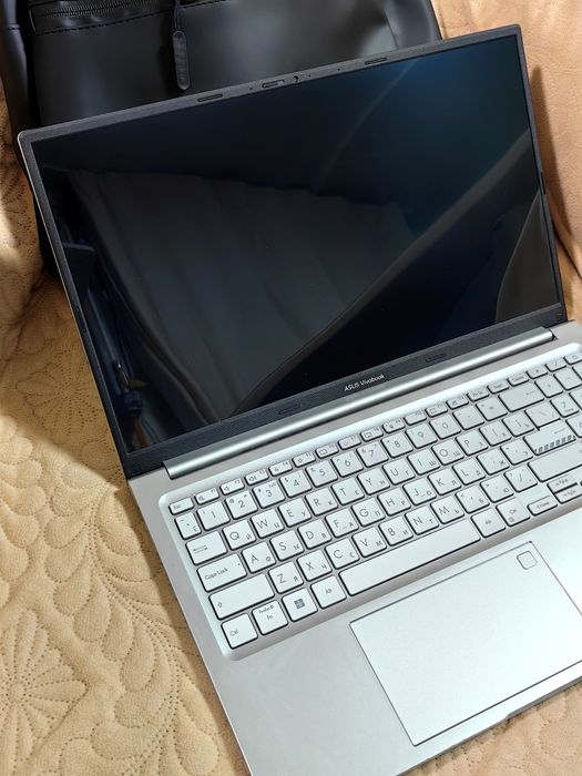 Asus Vivobook 15 Core i5-13500H, 24GB, 1TB, 3k OLED 600nit, 100% DCi-P