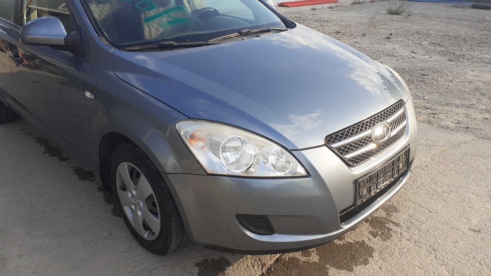 Dezmembrez Kia Ceed benzina si diesel