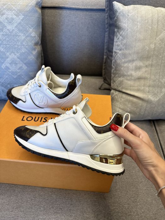 Обувки Louis Vuitton