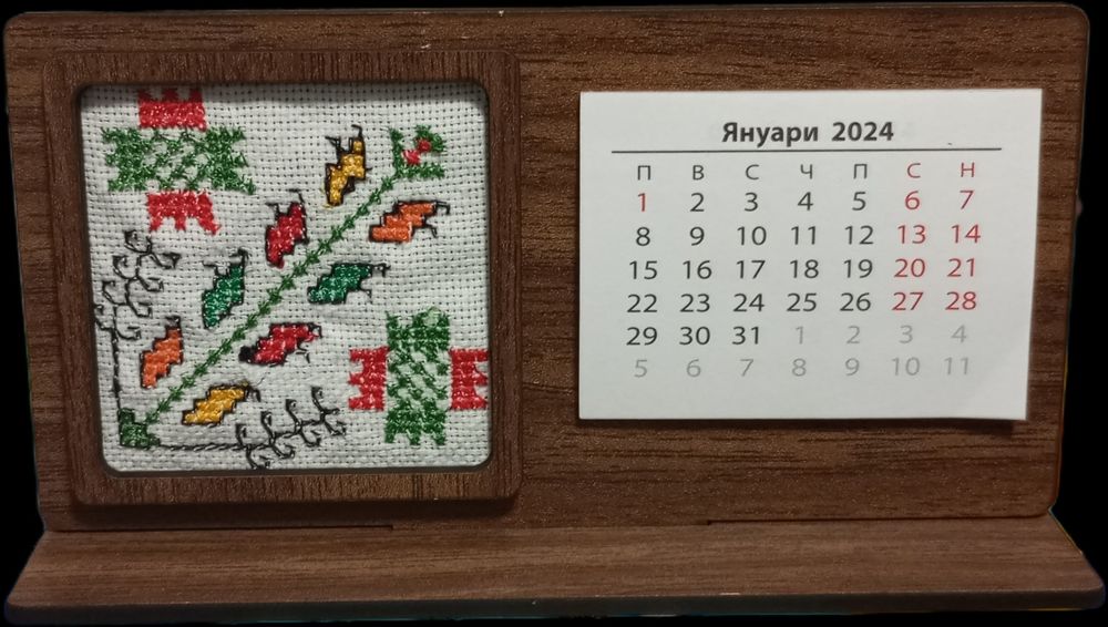Ръчно изработени настолни календарчета.