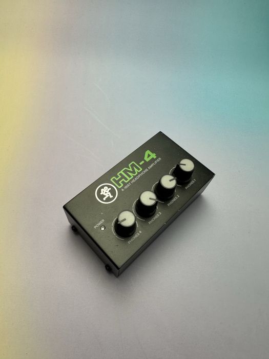 HM-4 - splitter pentru 4 căști