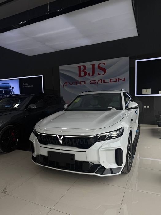 Voyah Free nalichida barcha ranglaridan bor