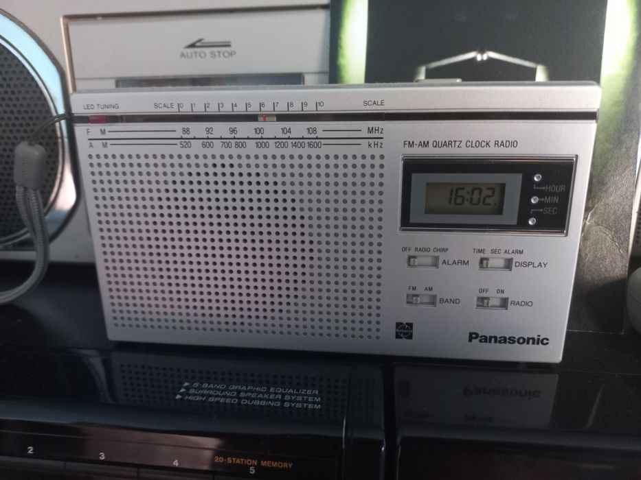 Radio Panasonic si Sony