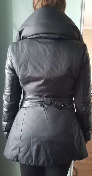 женская куртка необычного фасона