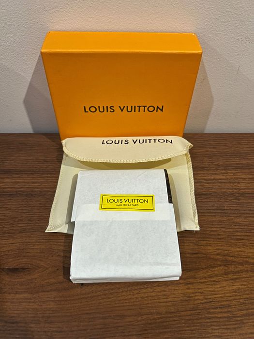 Louis vuitton портмонета