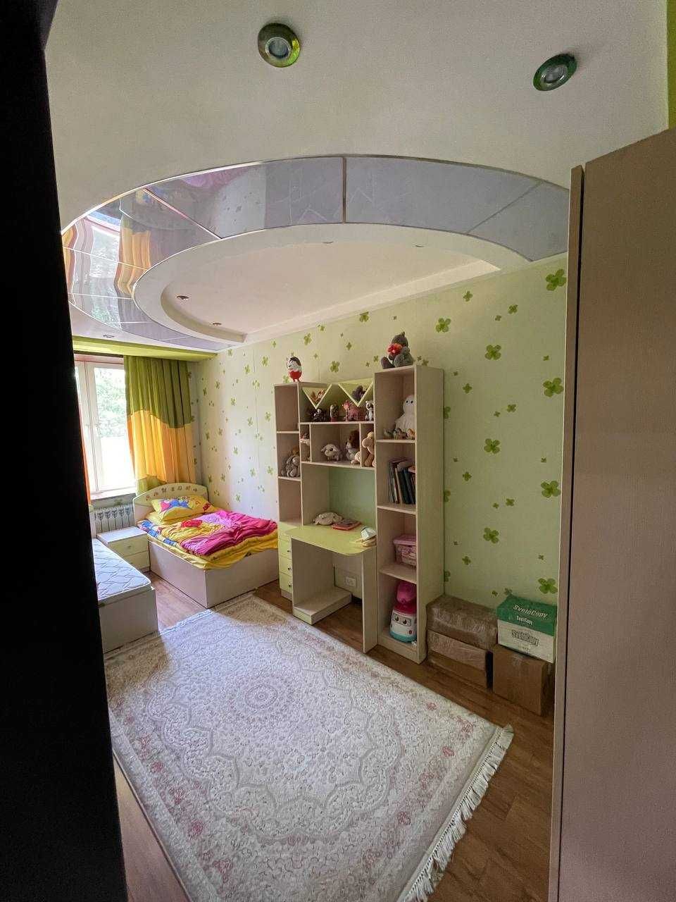 Продается 4в3/4/4 Ц-2 , консерватория , 17 школа