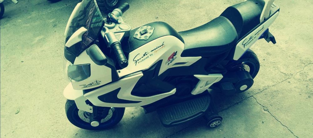 Motocicleta electrica in stare foarte buna