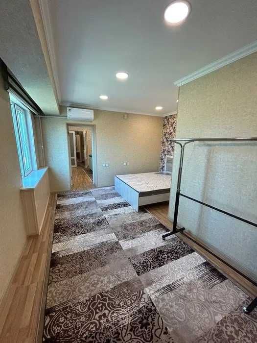 Продаётся 4-комнатная квартира в Мирабадском районе (Ц-1, Бибигон)