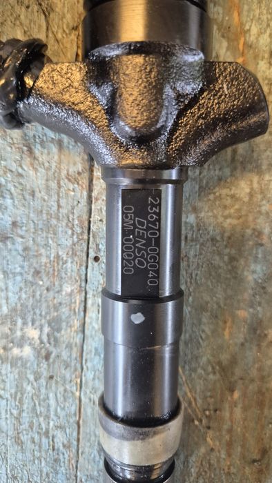 Дюзи Denso за Тойота Корола,Авенсис, РАВ4 2.0 D-4D 116КС