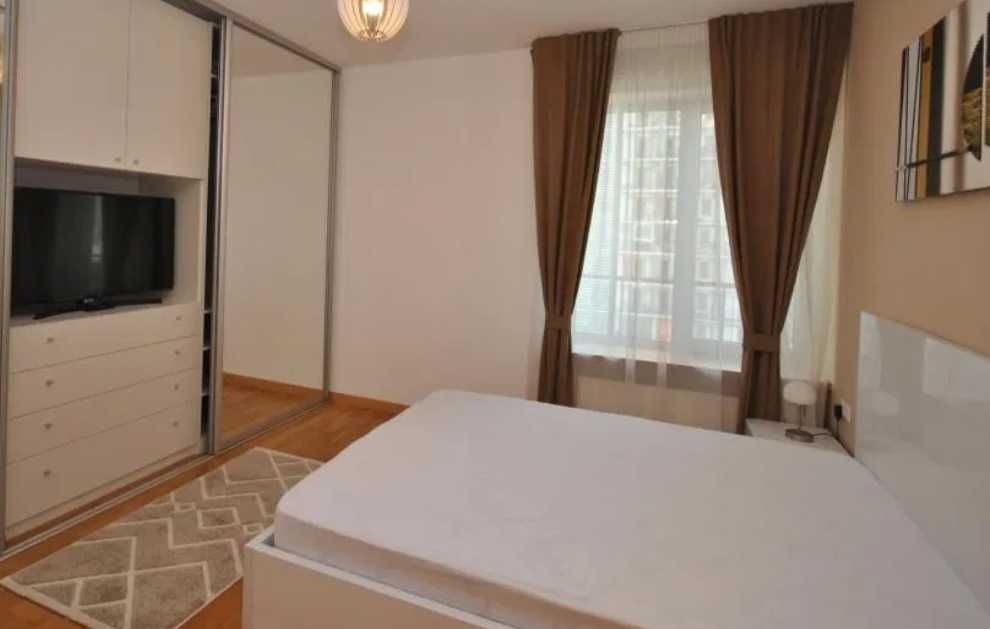 Дава се под наем Тристаен апартамент в Пловдив, Кършияка - 88 кв.м за 306 € - Снимка #2