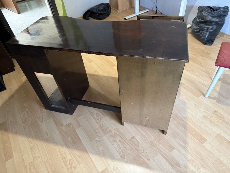 Бюро- изряботка масивно дърво