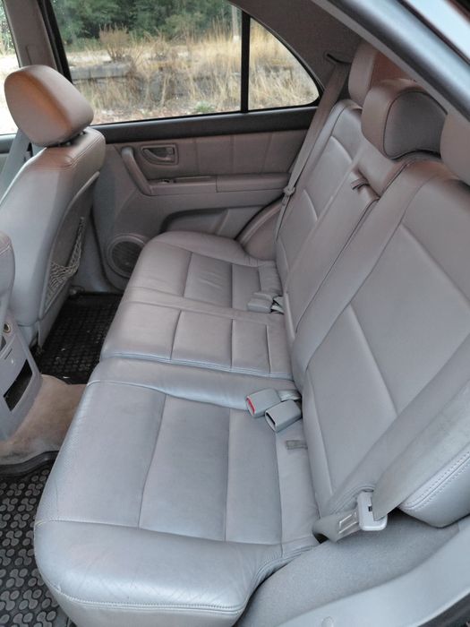 Kia Sorento 2.5 140кс