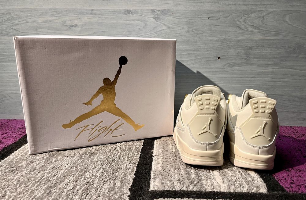 Jordan 4 Sail Metalic Gold