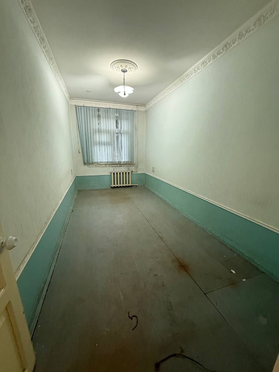 Продам чил 19 кв 2хона 3 хона килинган 1 этаж 4 этажлий дом