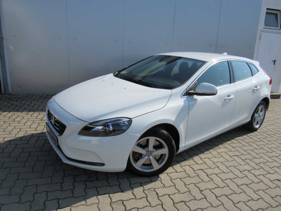 НА ЧАСТИ! Volvo V40 1.6 d 115 кс. АВТОМАТИК хечбек Волво В40