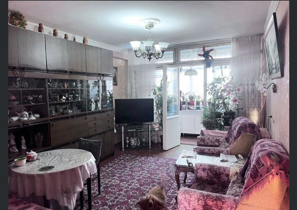 Bobur kuchada 2 xonali uy sotiladi