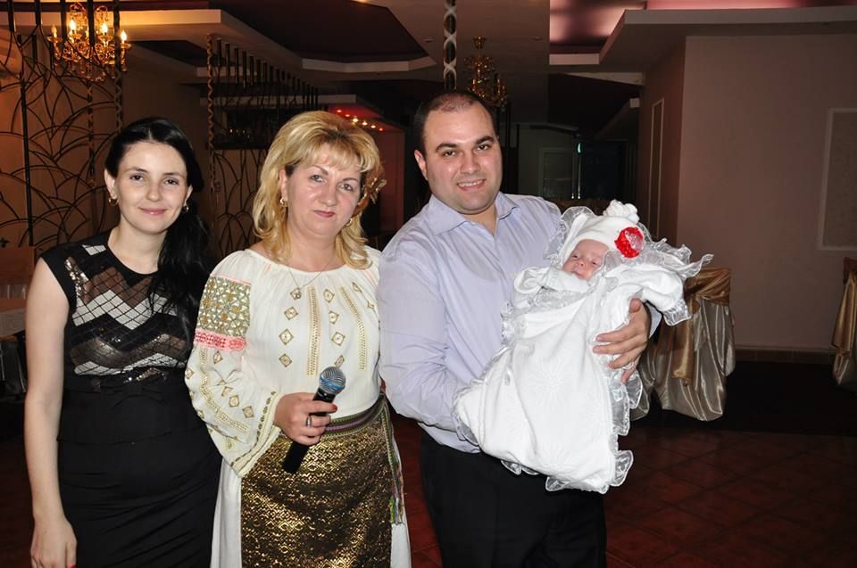 Formatia Amazon Pitesti,live si DJ,nunta,botez,majorat,evenimente.