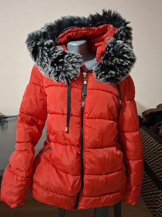 Продавам топло зимно яке