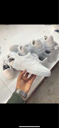Adidasi Nike Air Force