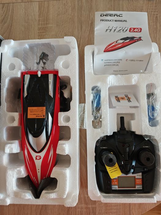 DEERC H120 - Бърза RC лодка с дистанционно , 2.4GHz + 2 батерии 7.4V