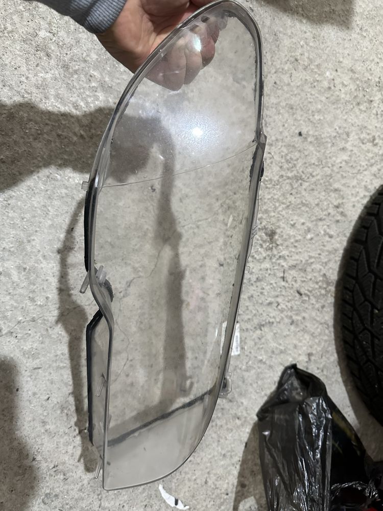 Стъкла за фар бмв е46 купе фейс