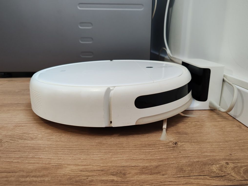 Robot aspirator inteligent Xiaomi Mi Robot Vacuum Mop