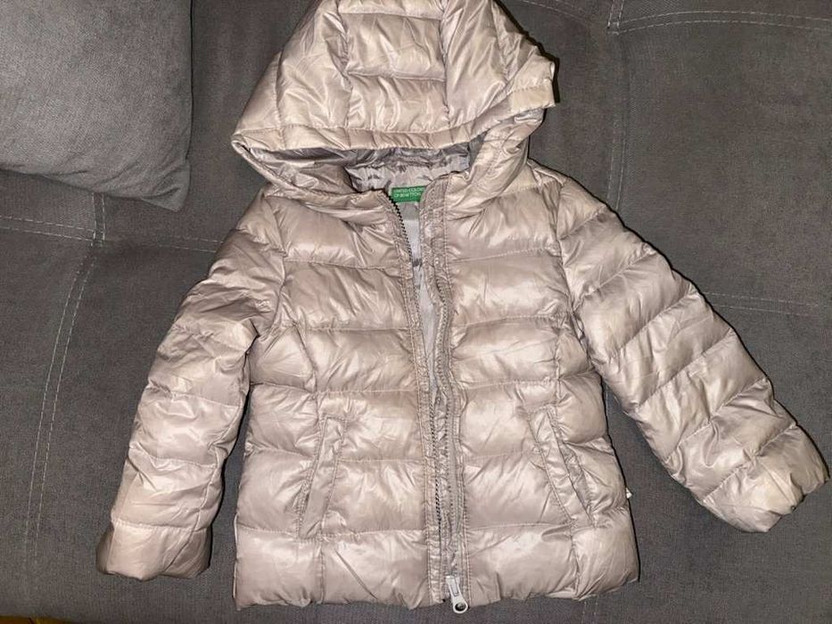 Vand geci fetițe marimi 86-92 varsta 1 an jumate - 2 ani.