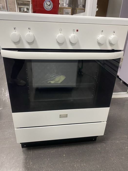 Свободностояща печка VOSS Electrolux