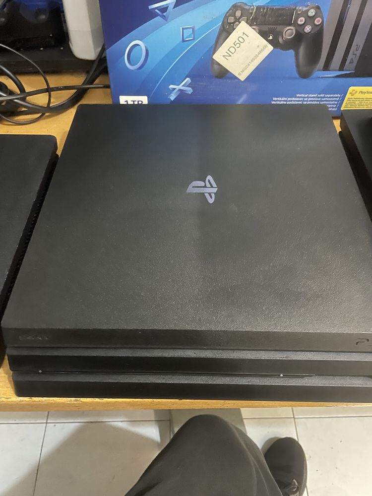 PlayStation 4 pro ultimu model apărut impecabil ps 4