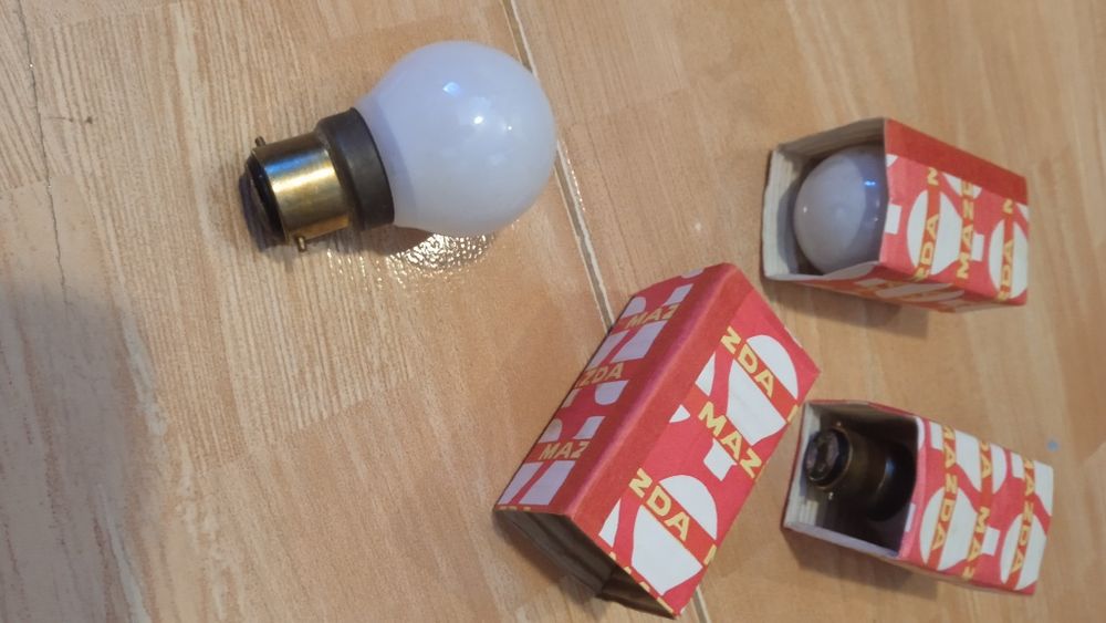 Lustra rustica din fier forjat si portelan pictat manual + 3 becuri