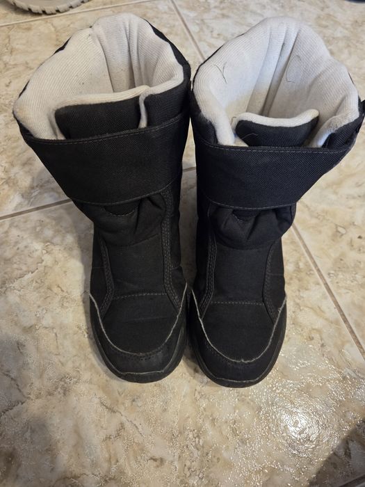 Vând cizme copii Decathlon mărimea 33 negre
