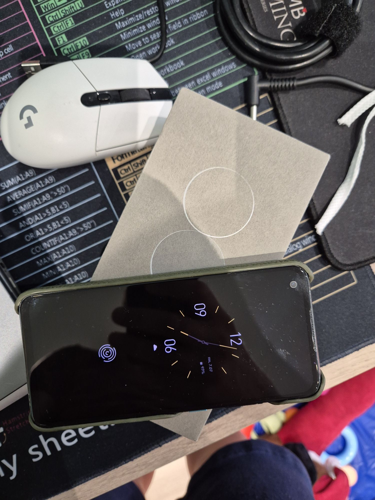 Продавам asus ZenFone 8 256gb