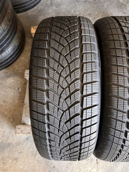 2 anvelope iarna ca NOI 235/50/20 , GoodYear , DOT 2023 , 7.8 mm