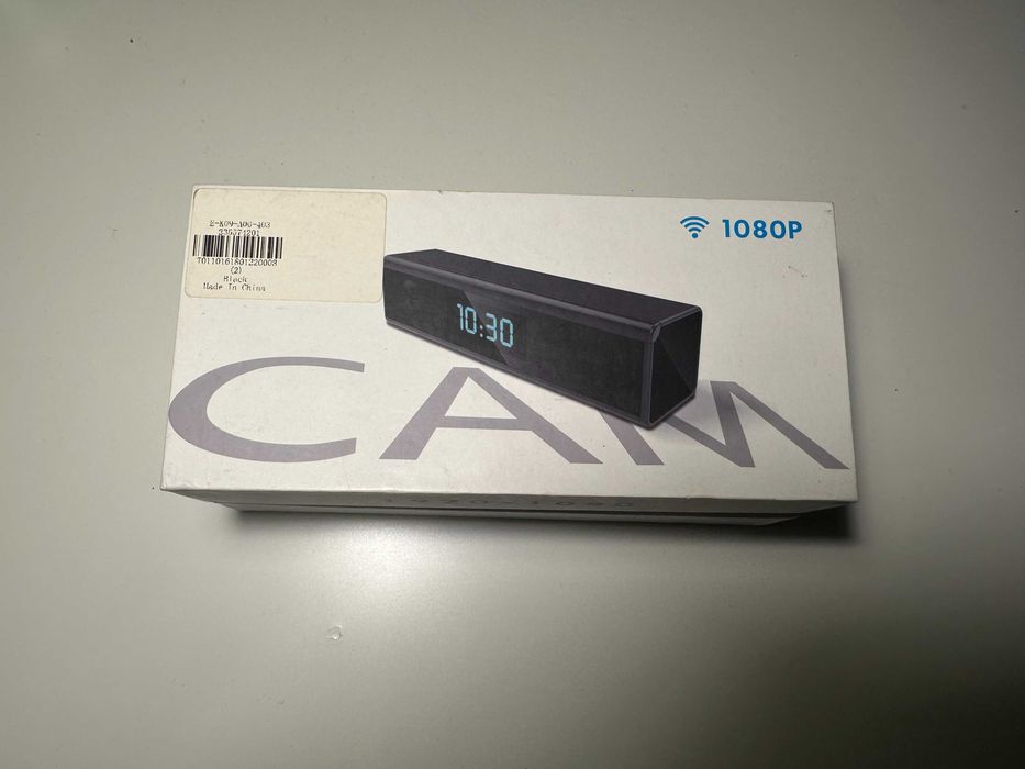 Ceas cu camera ascunsa
