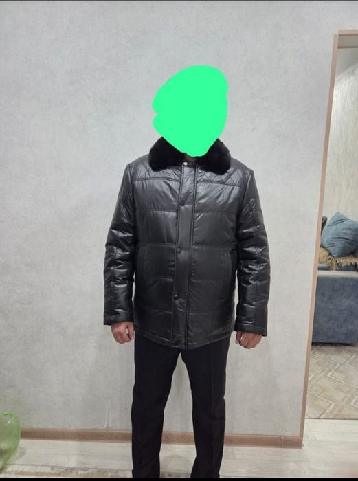 Продам мужскую зимнюю куртку новая. Р-р 54