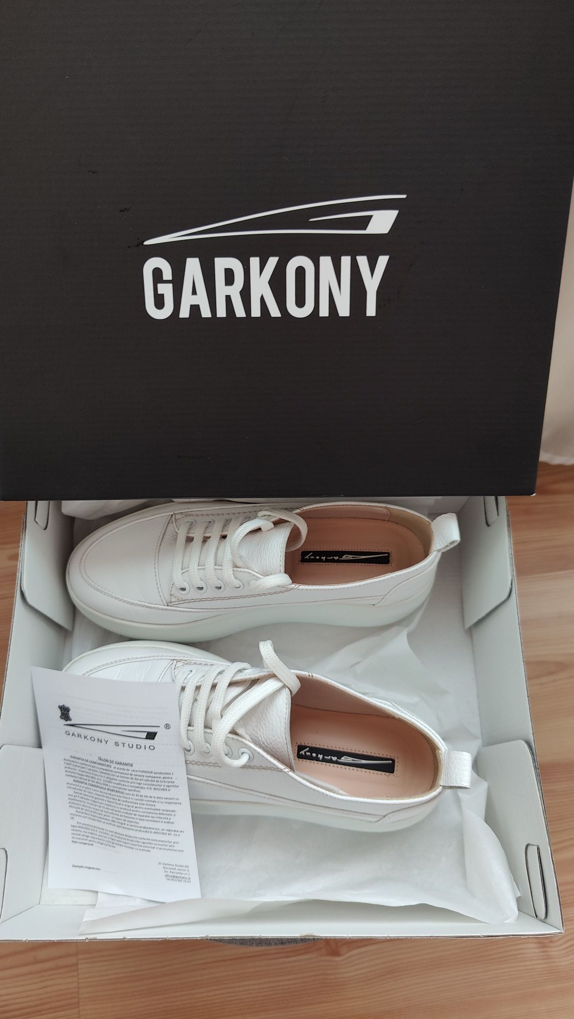 Sneakers Garkony Bony 37