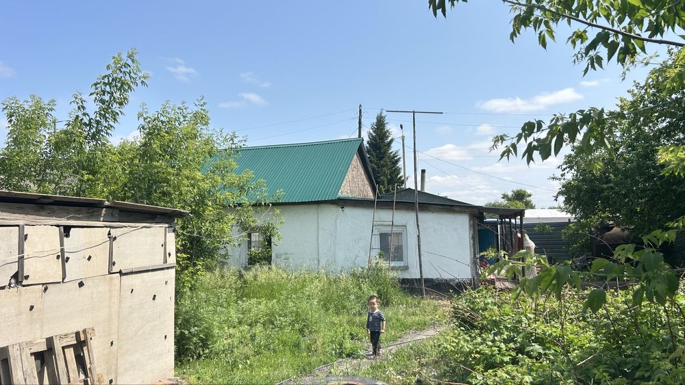 Продам дом. Район кирпички.