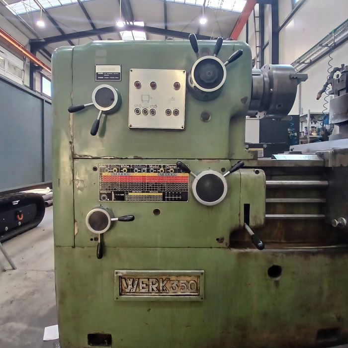 Vânzare mașini unelte.