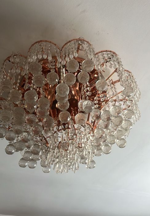Продам хрустальную люстру «водопад», корпус rose gold