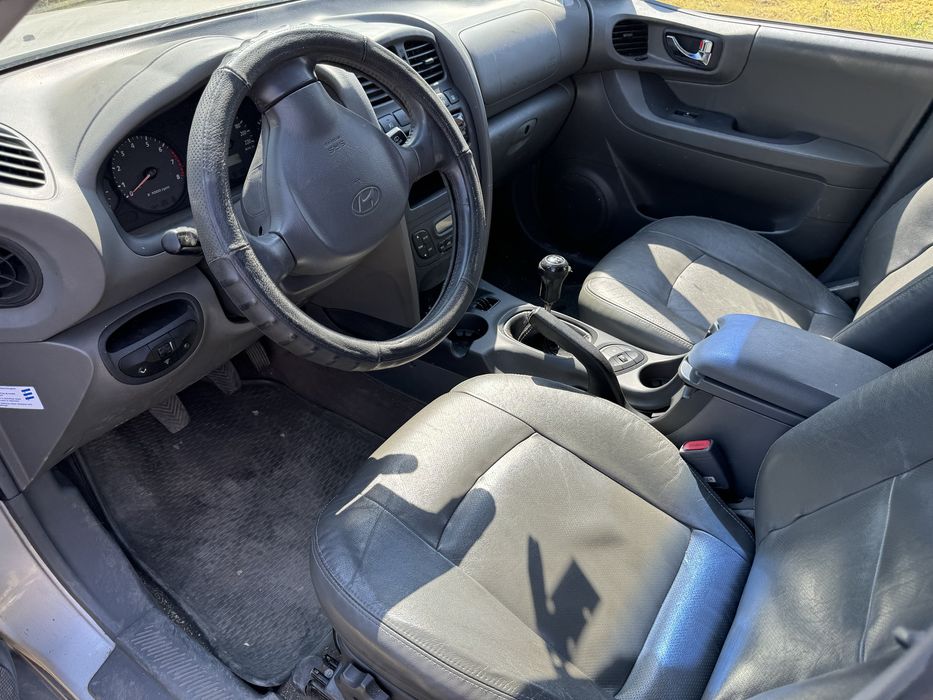 Продавм Hyundai santa fe 2.4
