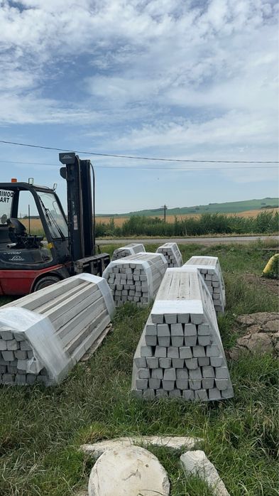 Stalpi din beton /spalieri /stalpi pentru gard