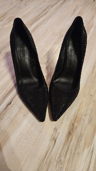 Елегантни обувки размер 38