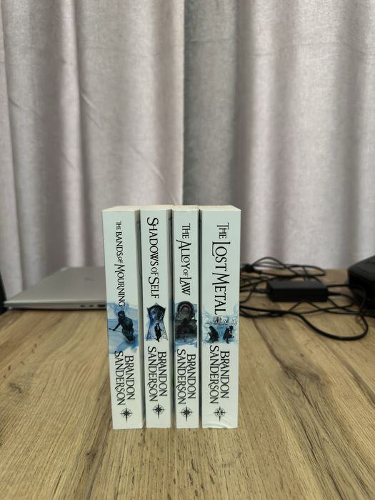 Mistborn Seria II de Brandon Sanderson