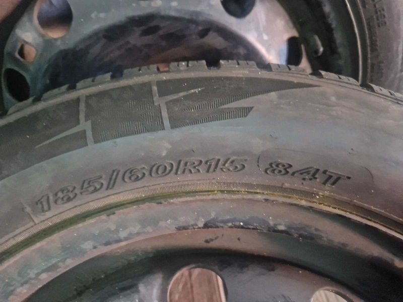 2 Nexen R15 185/60/ 
зимни гуми 
DOT3521
