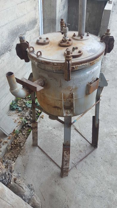 продаю реактор эмалированный 100 л.