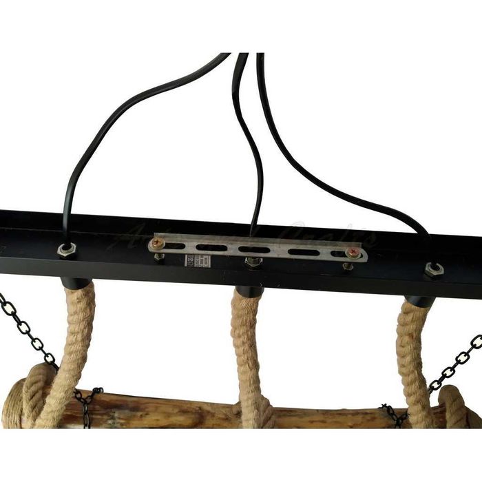 Lustra din lemn masiv, realizata manual, cu 3 brate din sfoara de iuta