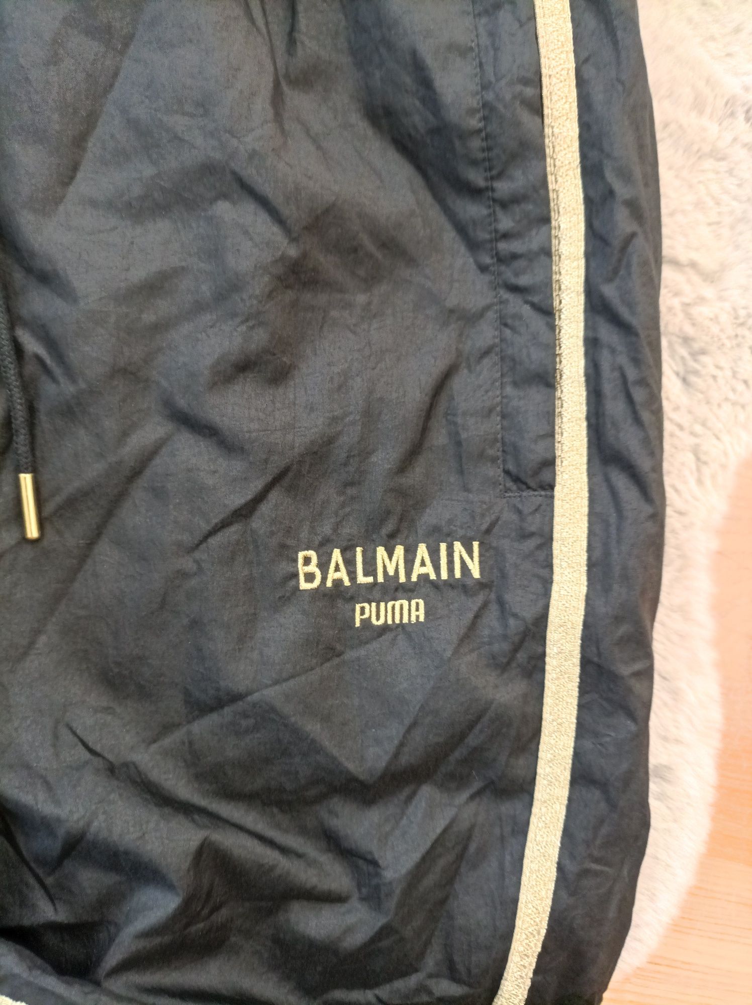 Vând pantaloni trening Balmain & Puma