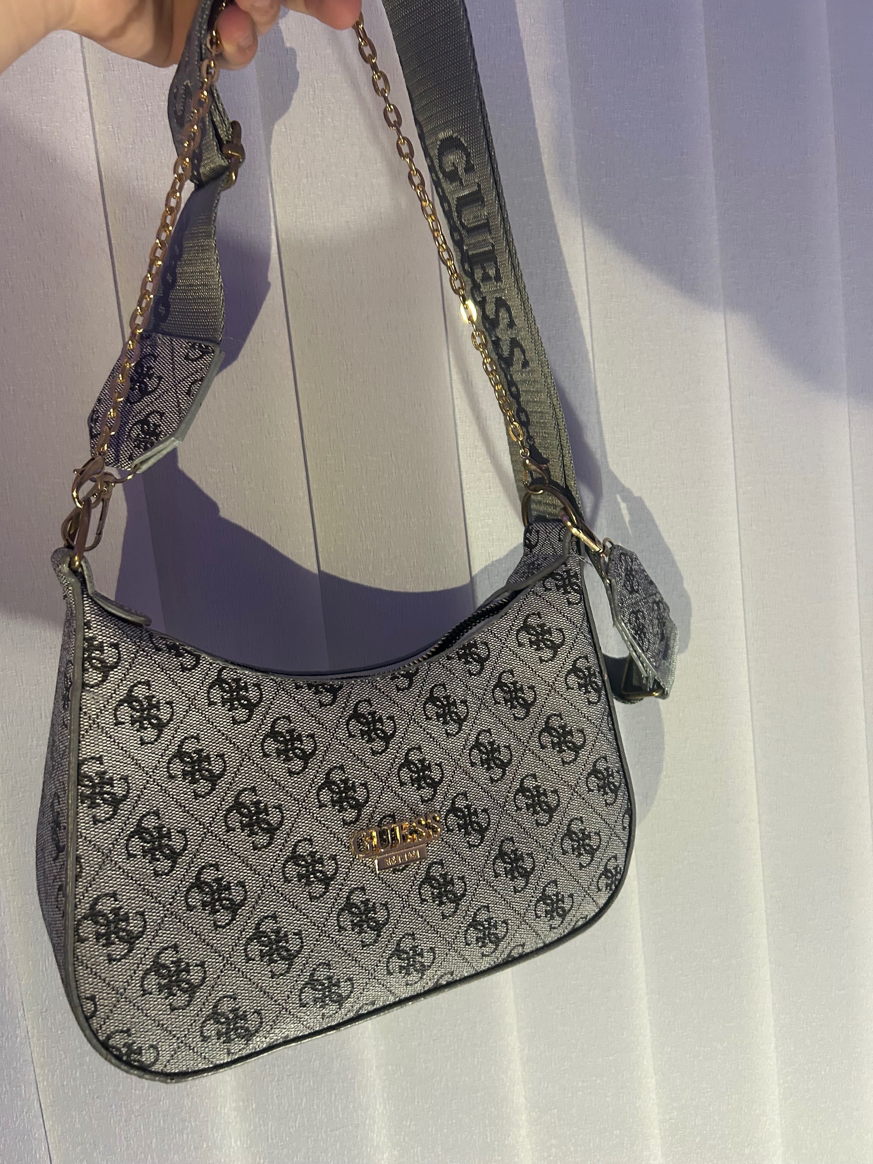 Дамска чанта Guess
