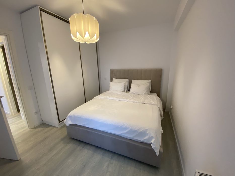 Inchiriez apartament 3 camere cu loc de parcare in Otopeni